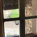Gospodarstwo wiejskie La Escuela - *