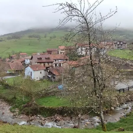 La Escuela - Lantställe Cicera